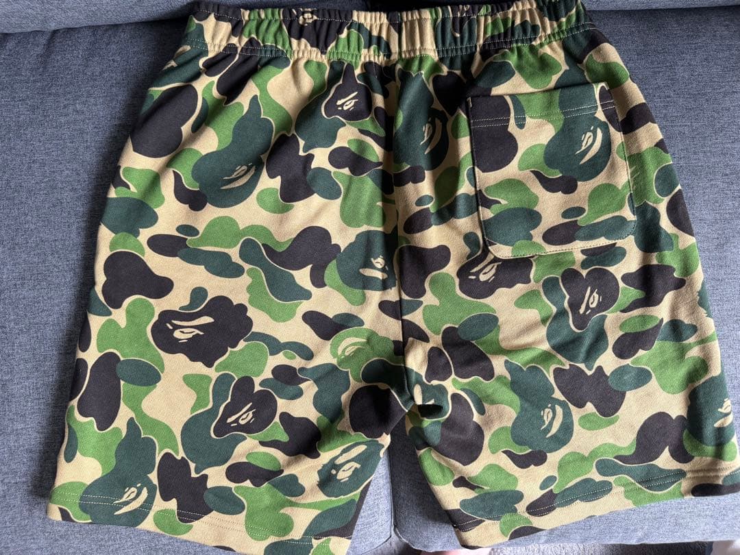 美品 A BATHING APE SHARK ハーフパンツ Mサイズ