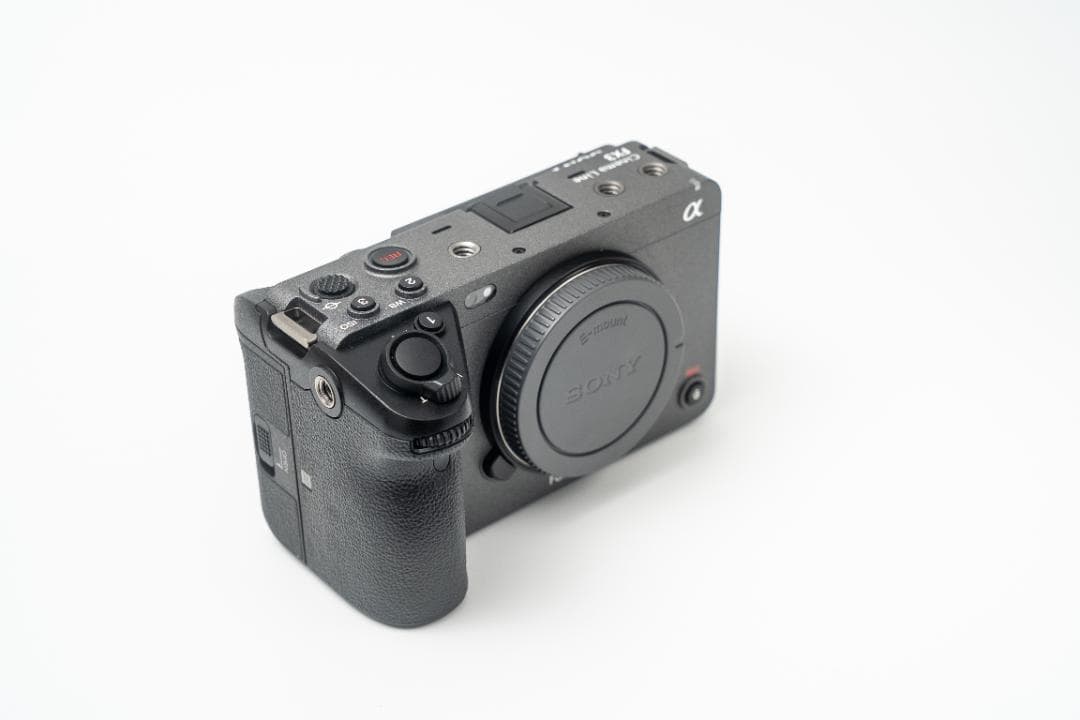 SONY FX3 美品｜撮影枚数827枚｜ボディのみ｜元箱・付属品完備｜使用極少