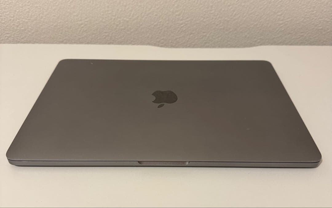 美品 Macbook Pro 2017 13インチ 今年の最新mac os