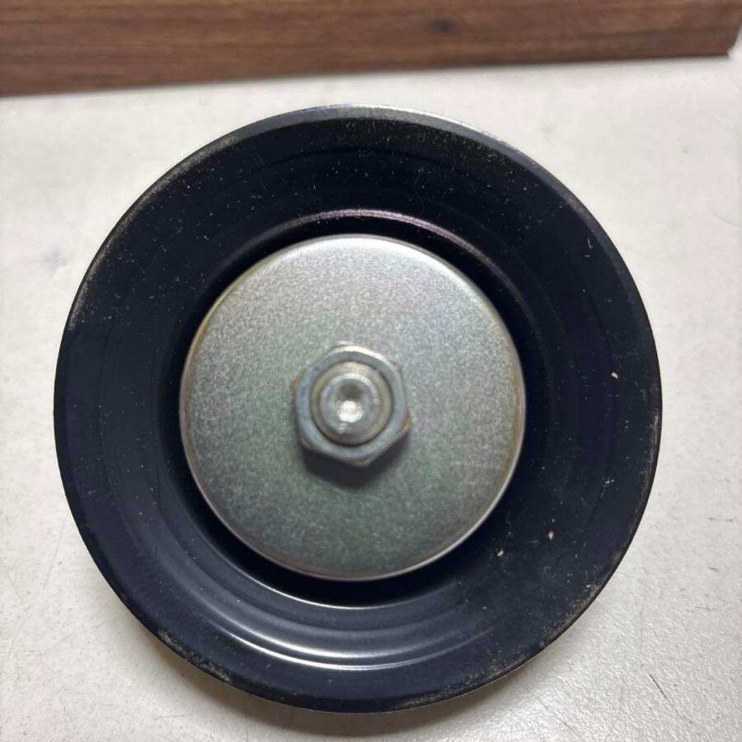 トヨタ　デリボーイkxc10 エアコンベルトテンショナー