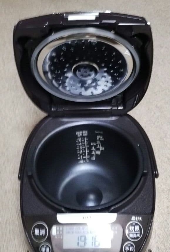 タイガー 炊飯器 IH 5.5合 JPW-D100T ブラウン