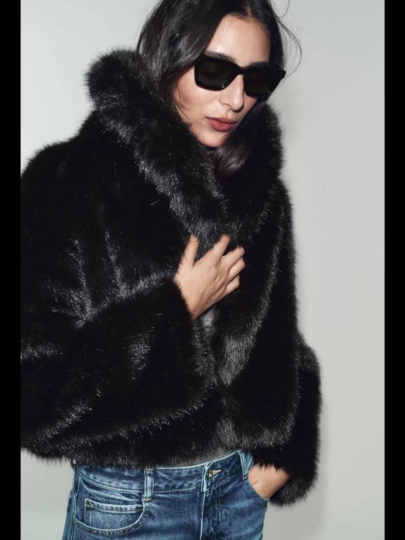 Zara ショート丈　ファー