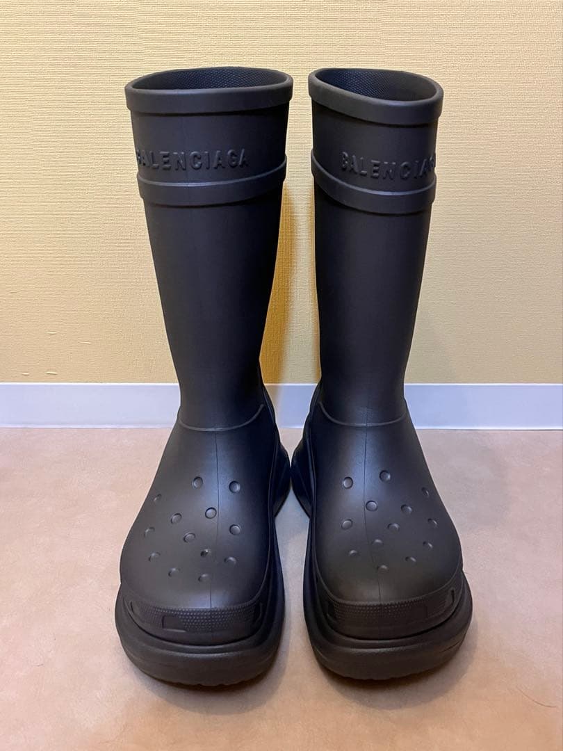 【ダルさん　値段交渉可能！ 】BALENCIAGA 45