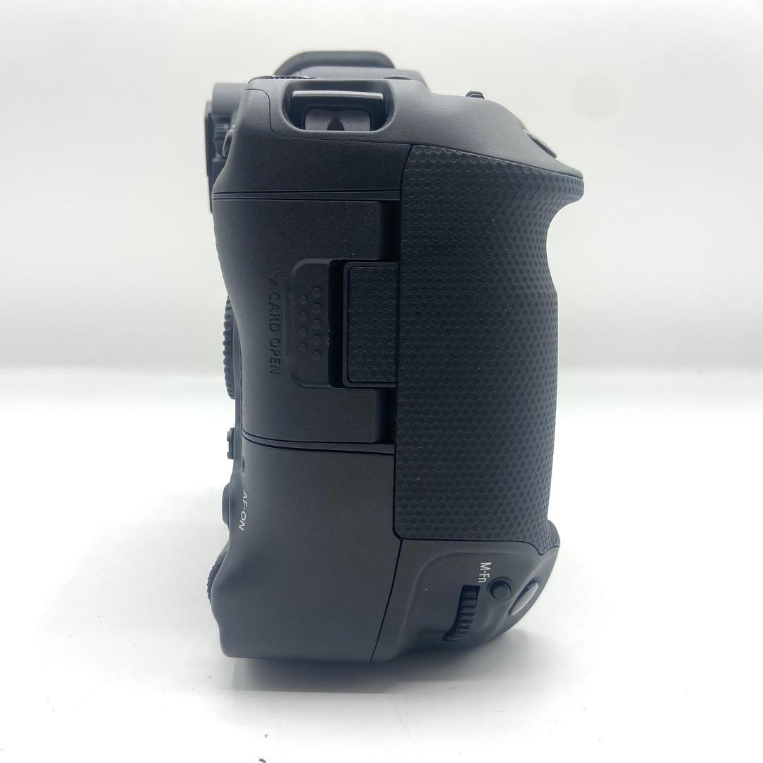 【極美品】　Canon キャノン　EOS R3 ミラーレスカメラ　フルサイズ