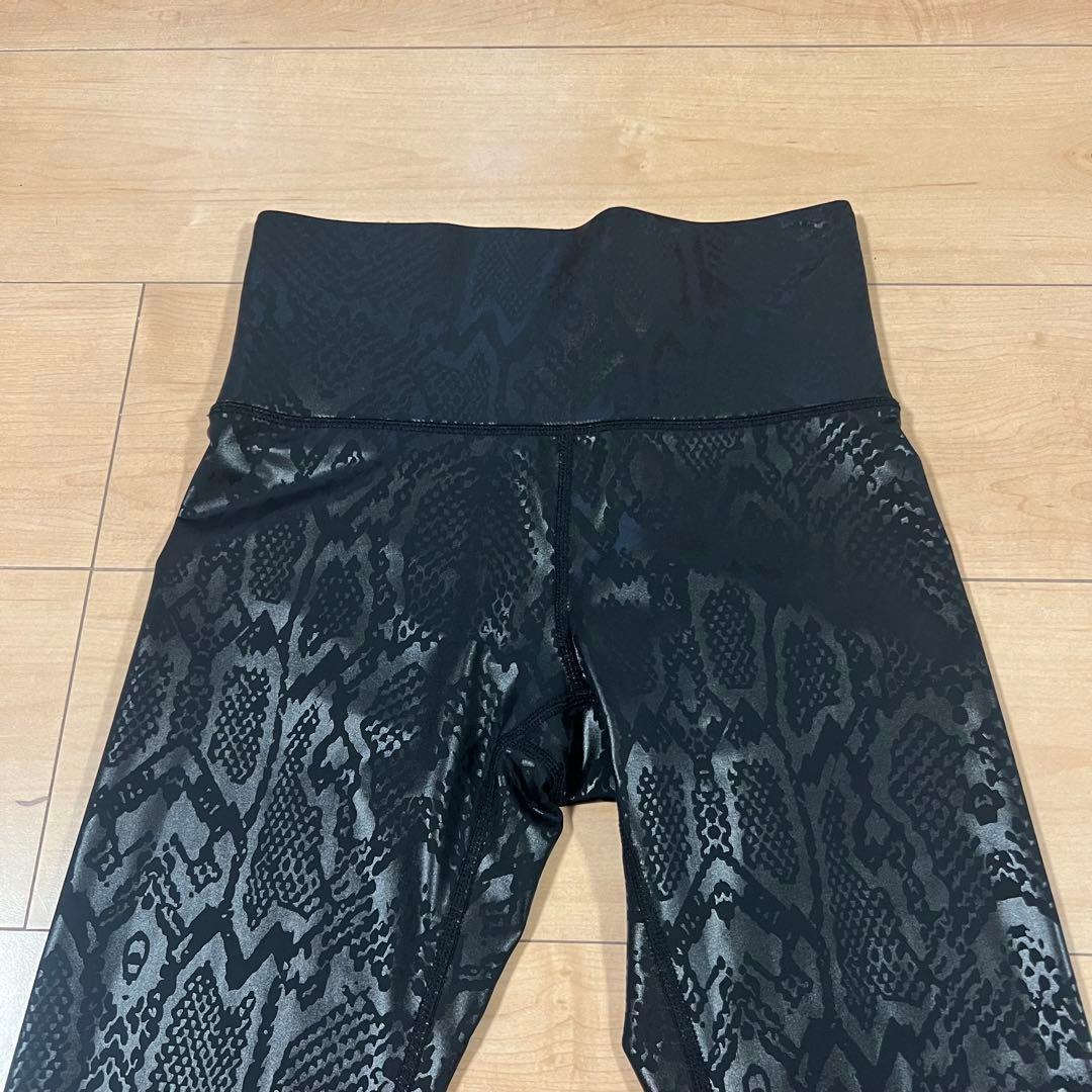 ジャザサイズ レギンス XSサイズ パイソン柄