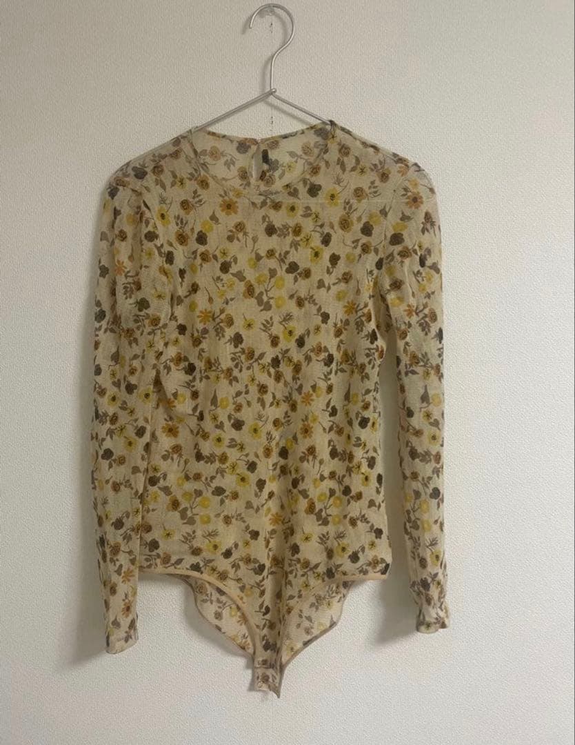 トップス fumika uchida Flower Printed Bodysuit