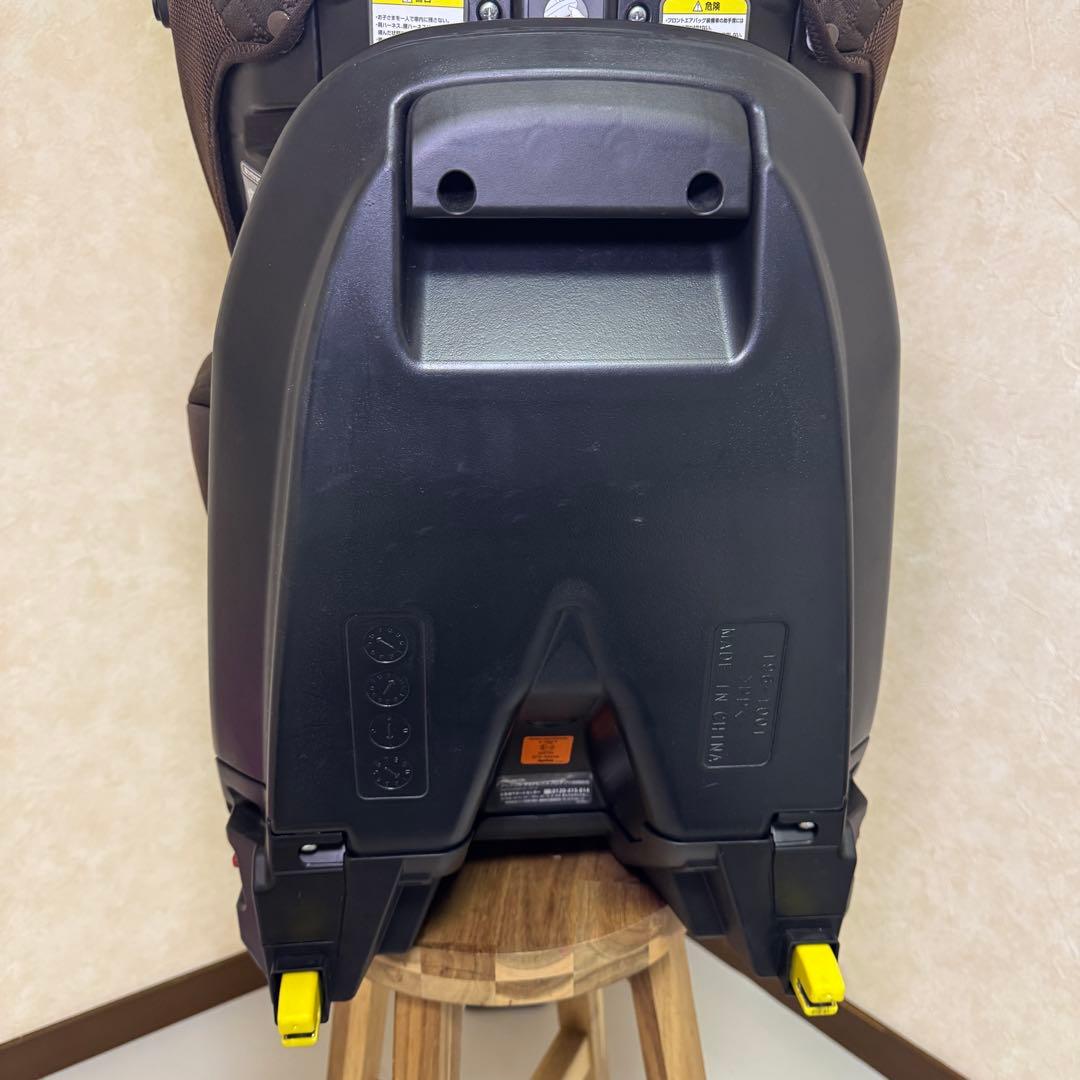 アップリカ フラディアグロウ ISOFIX ブラウン　チャイルドシート