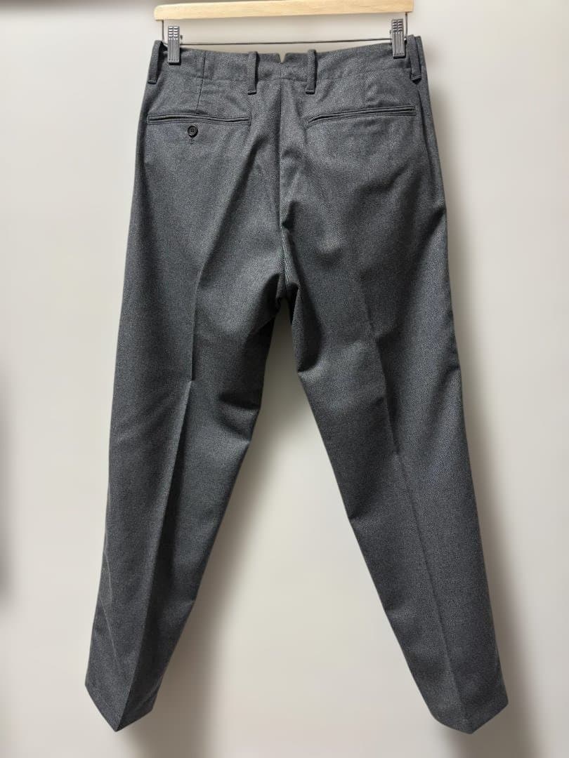 【新品未使用】STILL BY HAND ウール テーパードスラックス グレー
