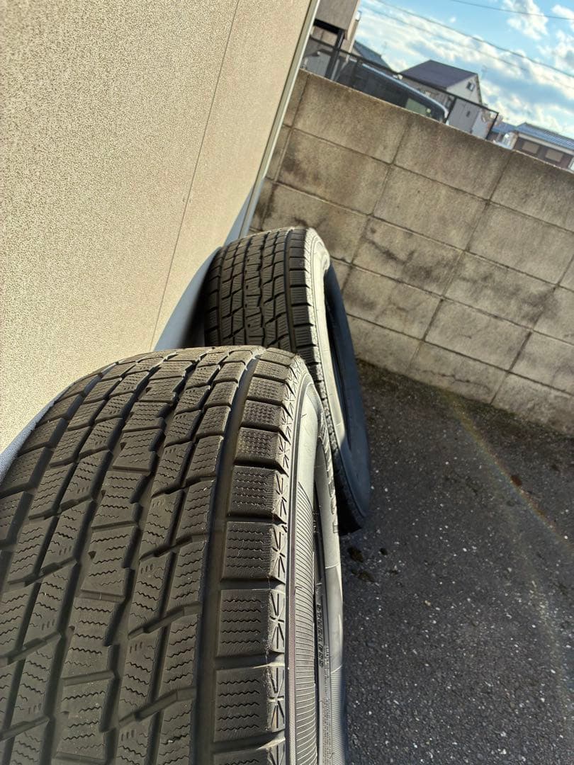 ランクル 100 スタッドレス　275.70.16 送料は着払いでお願いします。