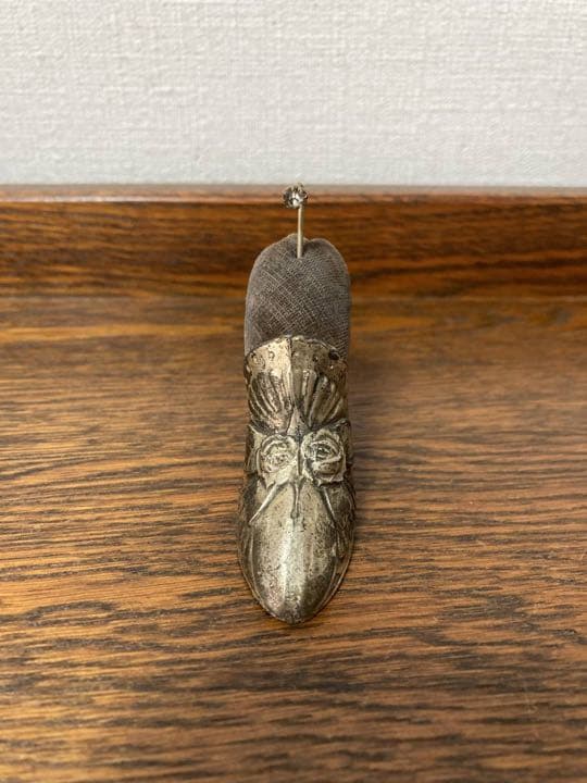 【まみ】アンティーク☆小さな靴型ピンクッション&ポット型ピンクッション