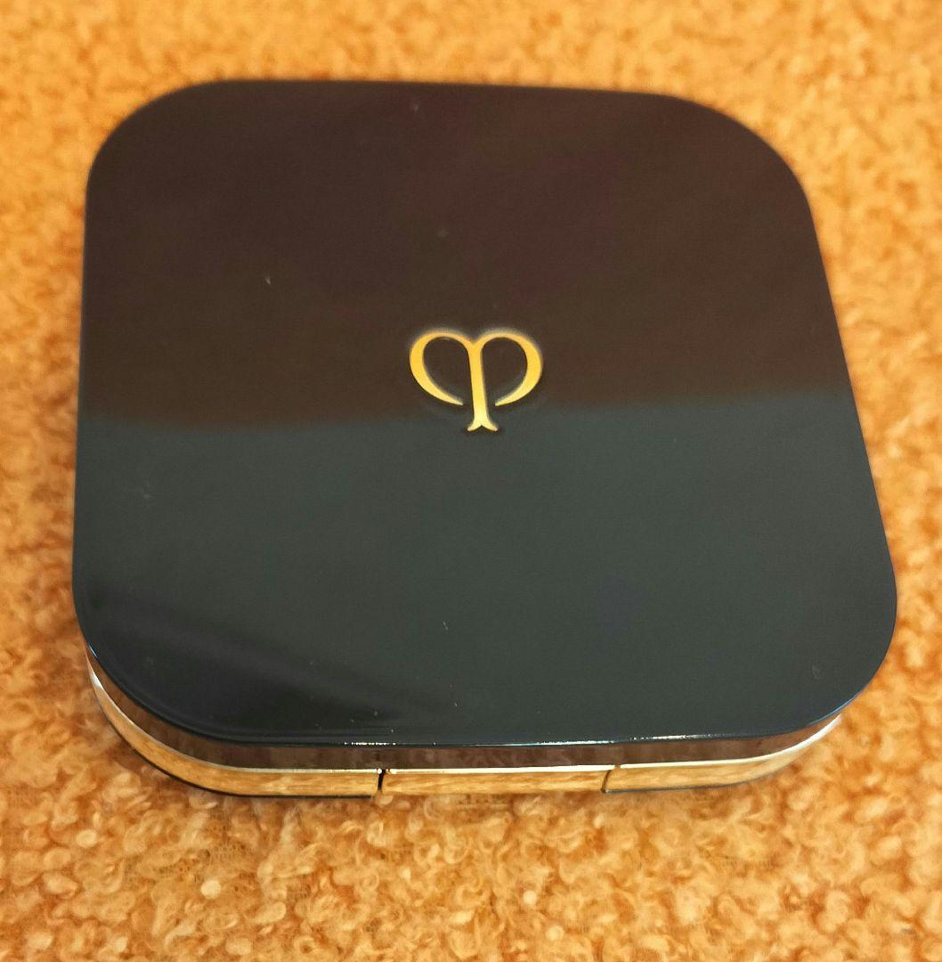 るじ　ヴォワールコレクチュールn プードルコンパクトエサンシエルn