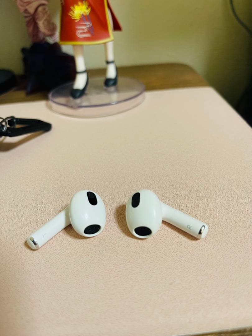 AirPods 3 本体 ホワイト ブラックケース付き