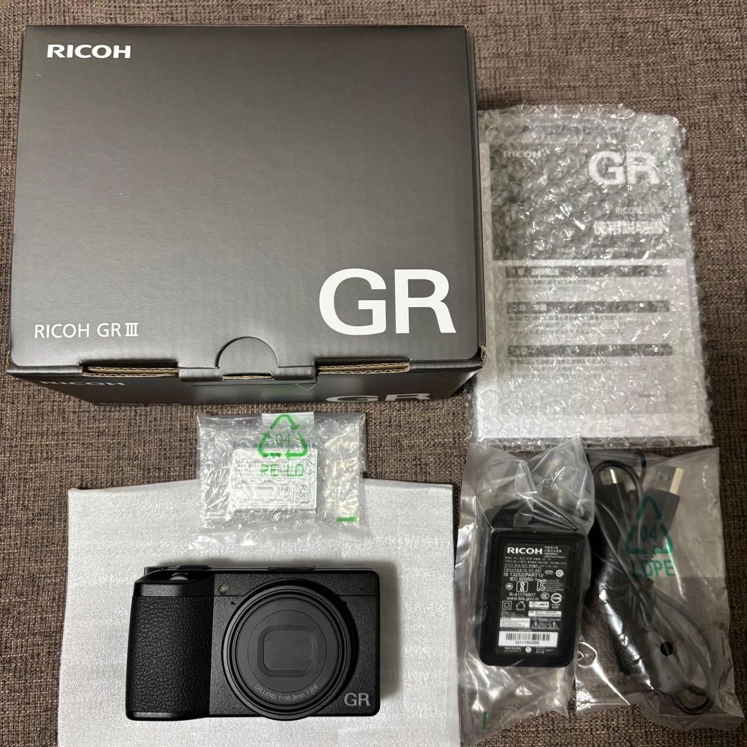 【美品】RICOH リコー　GR III GR3 コンパクトデジタルカメラ