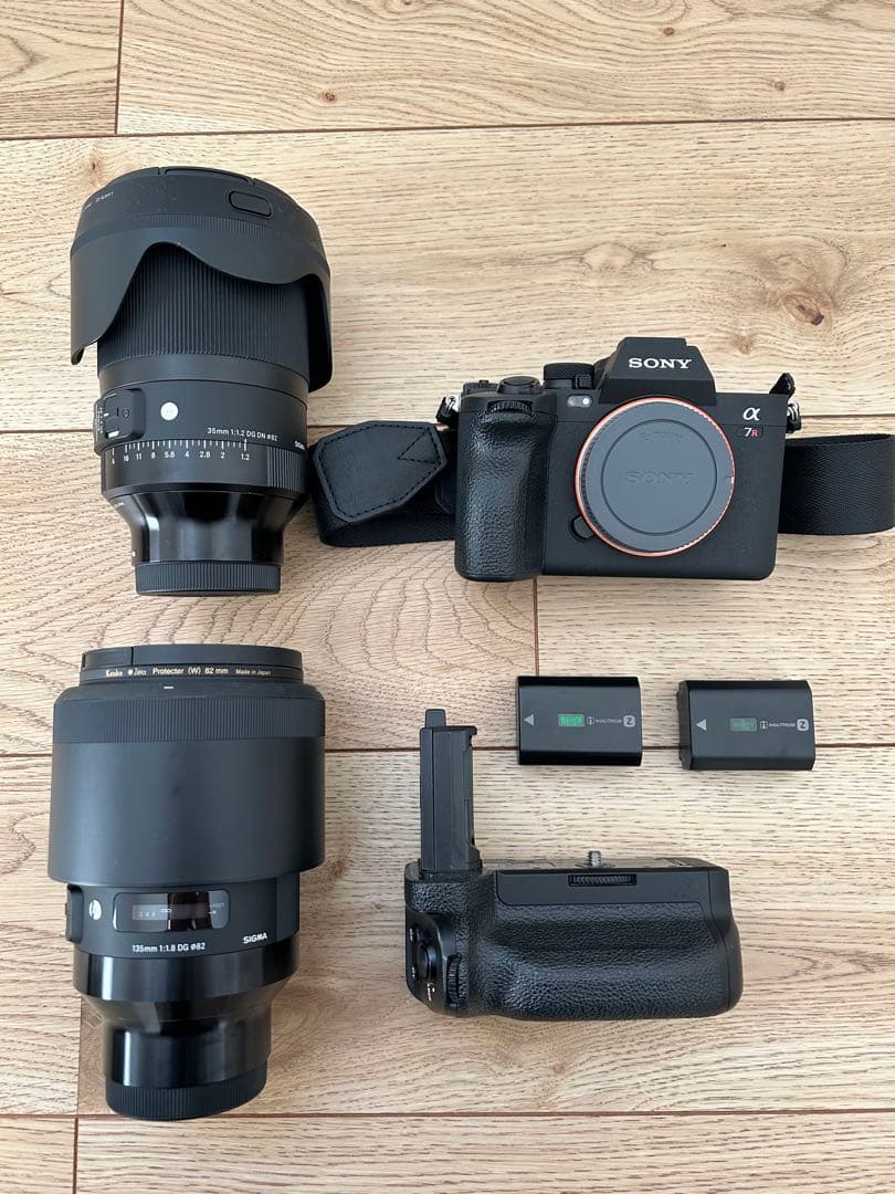 Sony α7RV SIGMA35mm 135mm バッテリーグリップ