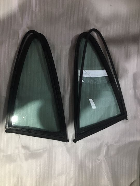 ポルシェ 911 カレラ ナロー左右クォーターガラスセット