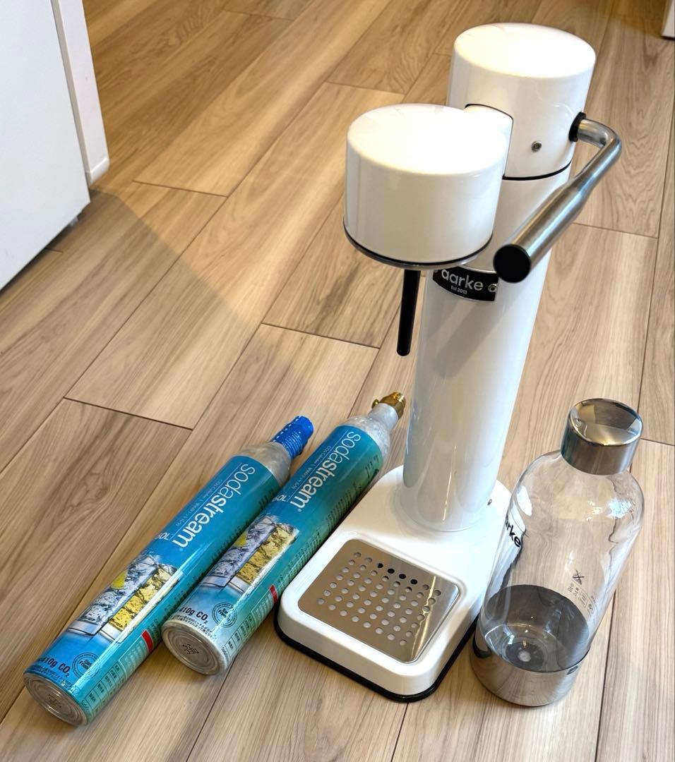 aarke Carbonator白 炭酸水メーカー ガスシリンダー付き　即日発送