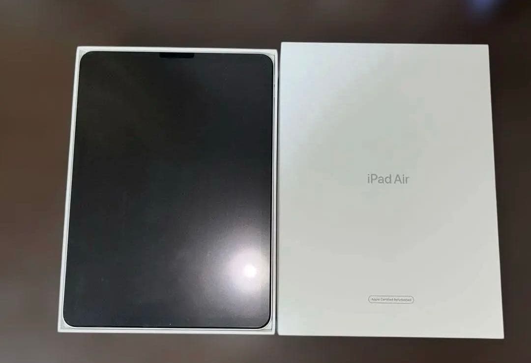 【美品】iPad Air (M1 第五世代) Wi-Fiモデル スターライト