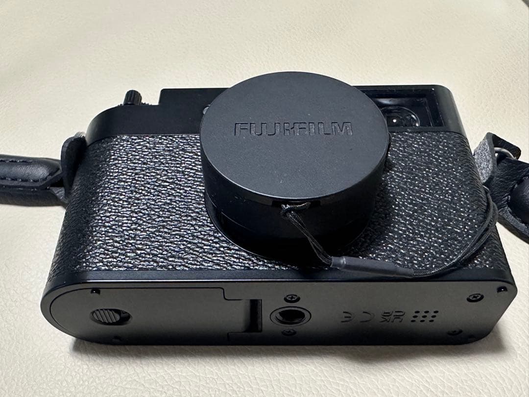 fujifilm x-half ブラック　中古美品　保護フィルムおまけ