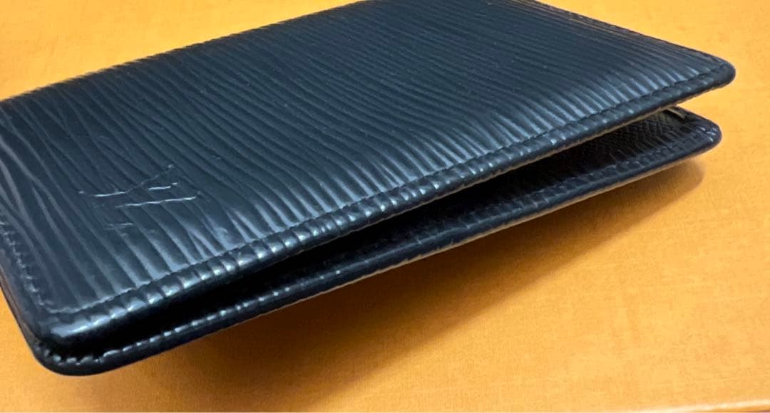 ルイ・ヴィトン　エピ　名刺入れ/カードケース　黒　【美品】