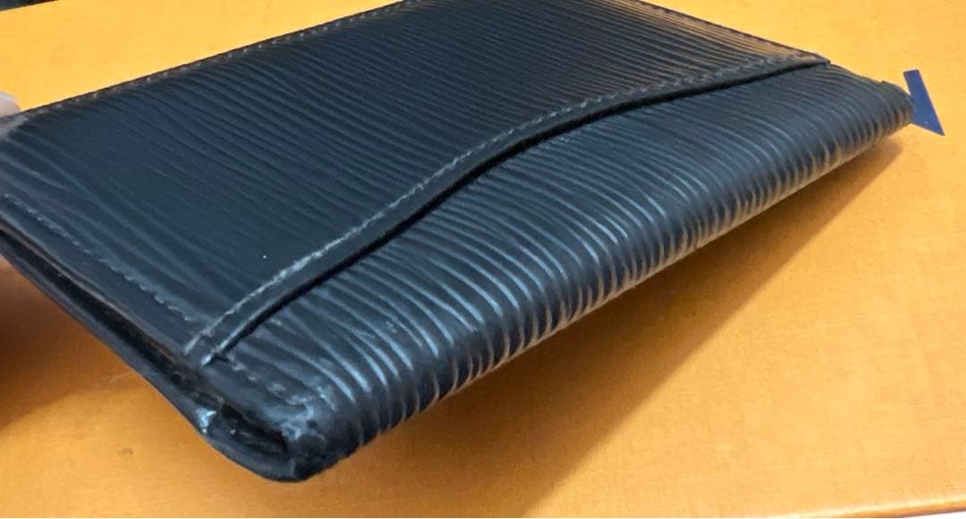 ルイ・ヴィトン　エピ　名刺入れ/カードケース　黒　【美品】