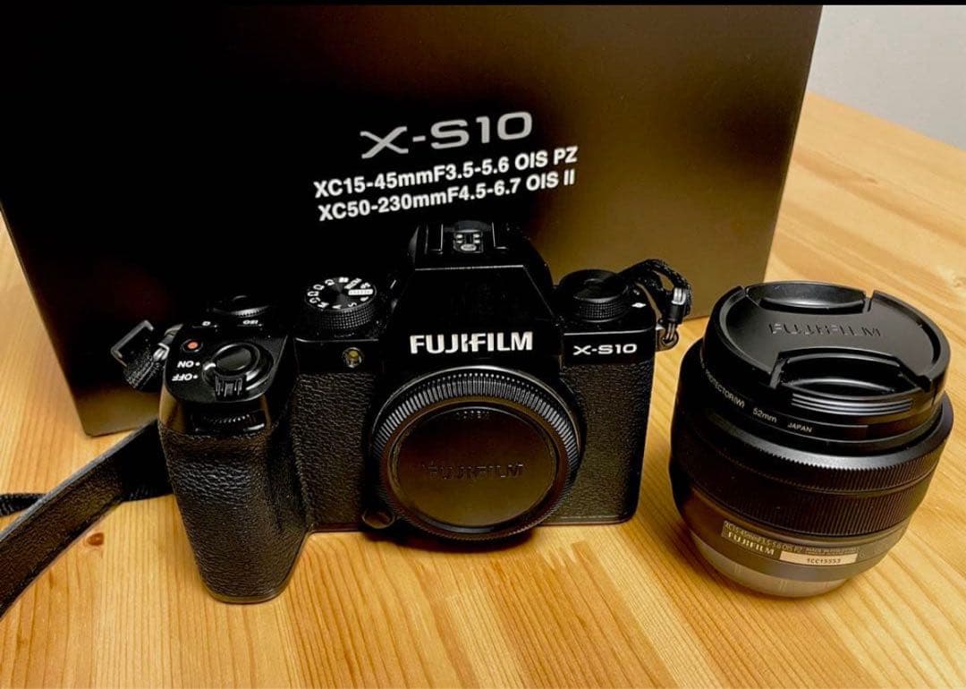 【美品】【レンズ付き】富士フイルム X-S10 XC15-45mm レンズキット