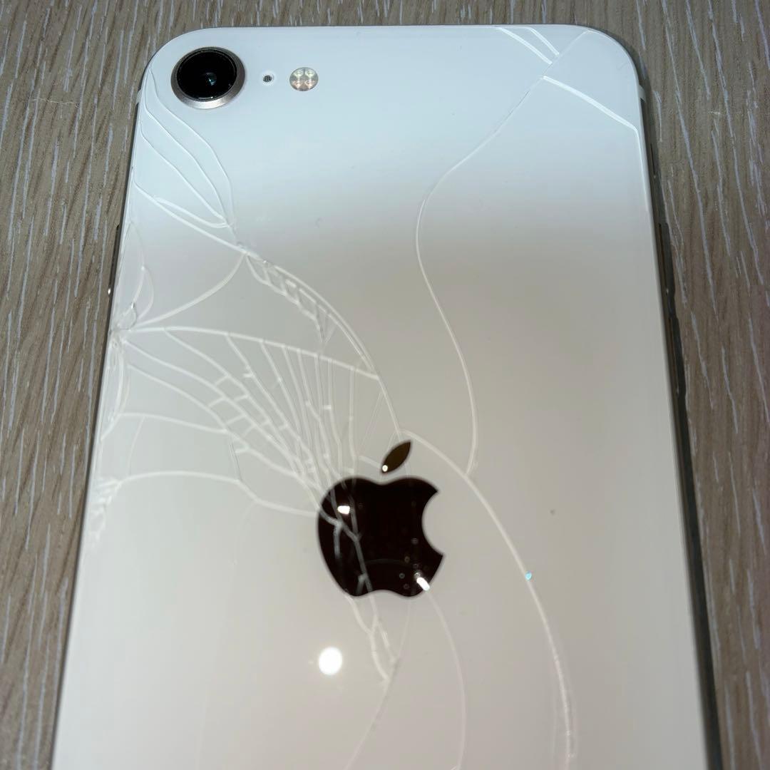 【ジャンク品】iPhone SE (第3世代) 256GB スターライト