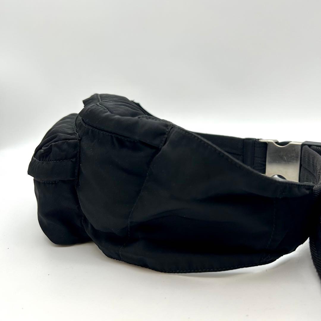 美品 プラダ 三角ロゴ ナイロン ブラック ウエストポーチ ボディバッグ