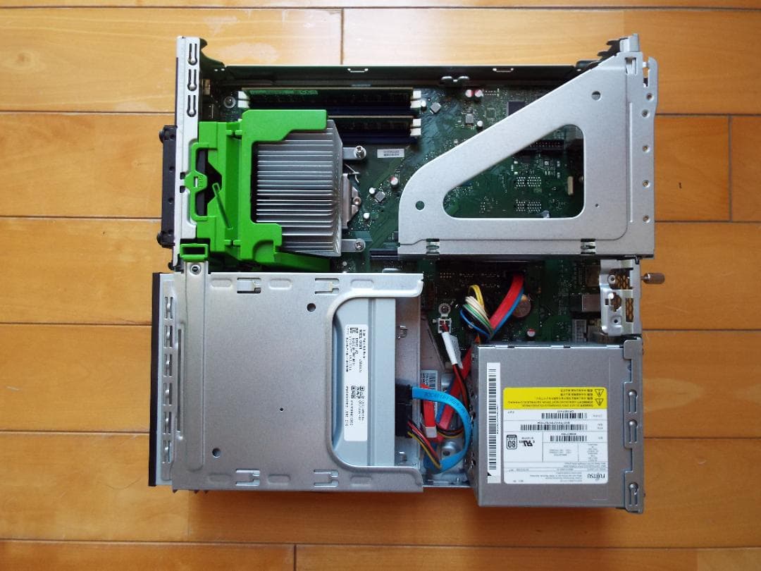 Windowsデスクトップ ESPRIMO D588/VX i5-8500 16G SSD256G+HDD1