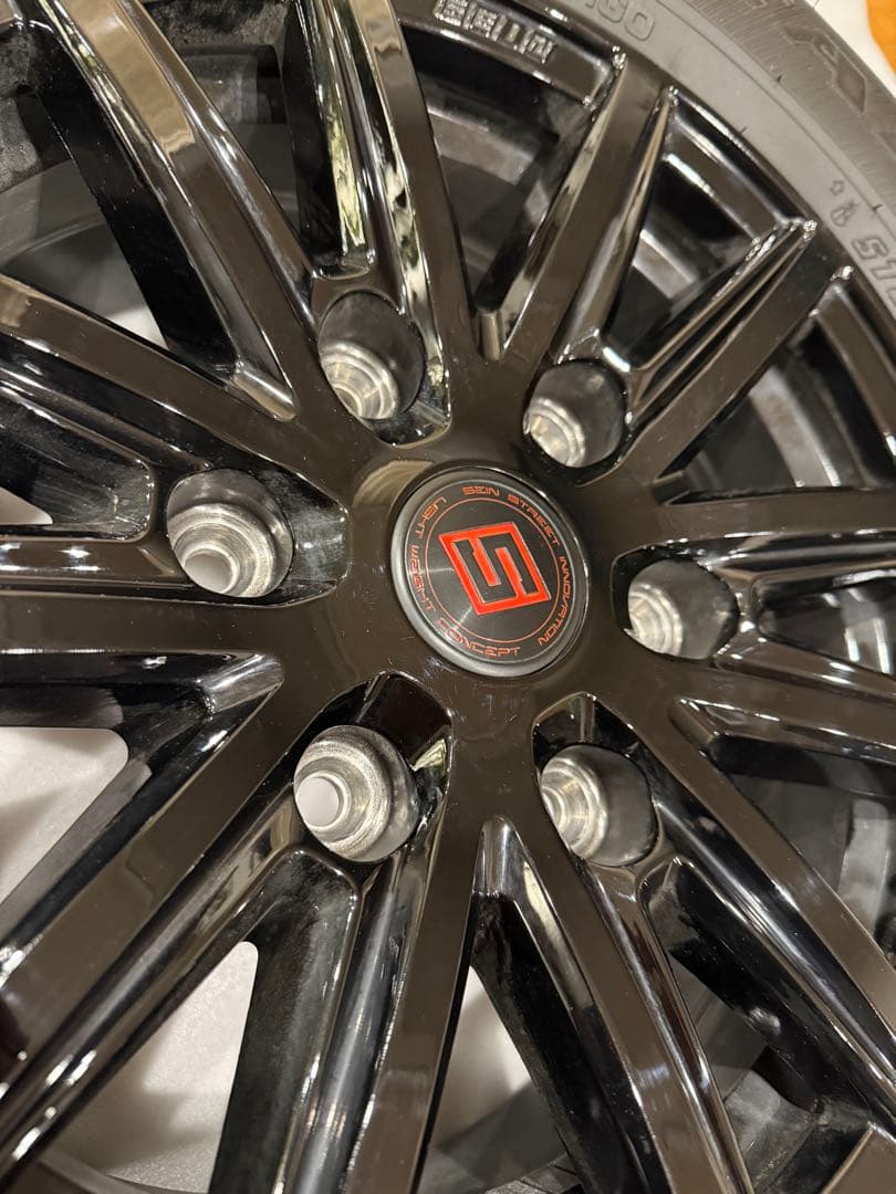 200系ハイエース用 国産 2024年製 スタッドレスタイヤ+SEIN SS