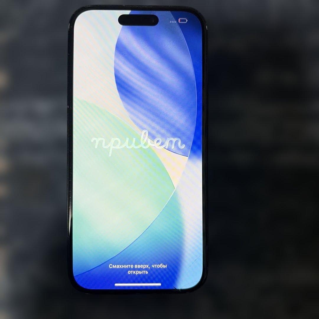 iPhone 15 本体 両面ひび割れあり