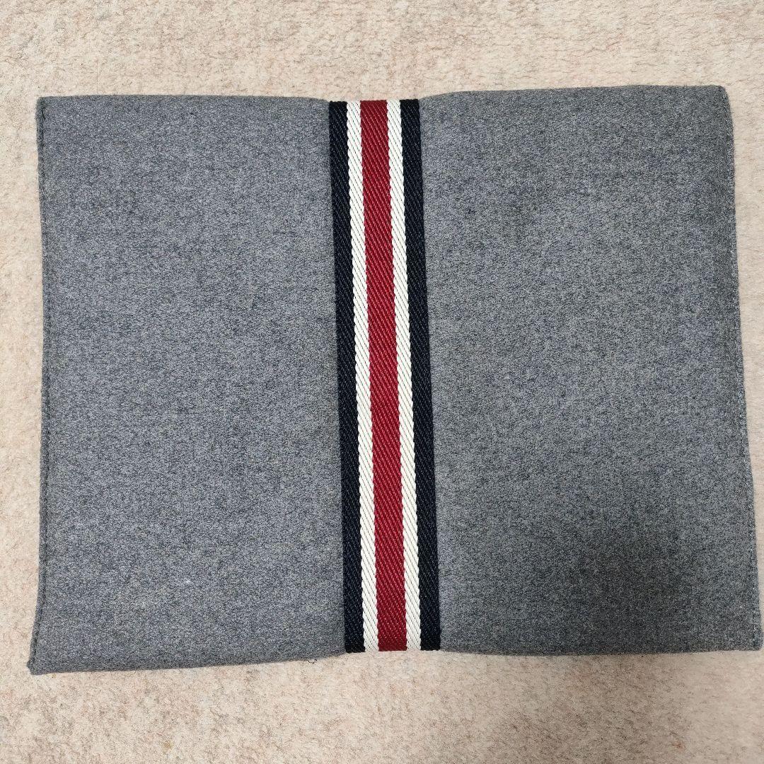 コンランショップ　グレー ストライプ ノートPCケース　新品未使用 自宅保管品