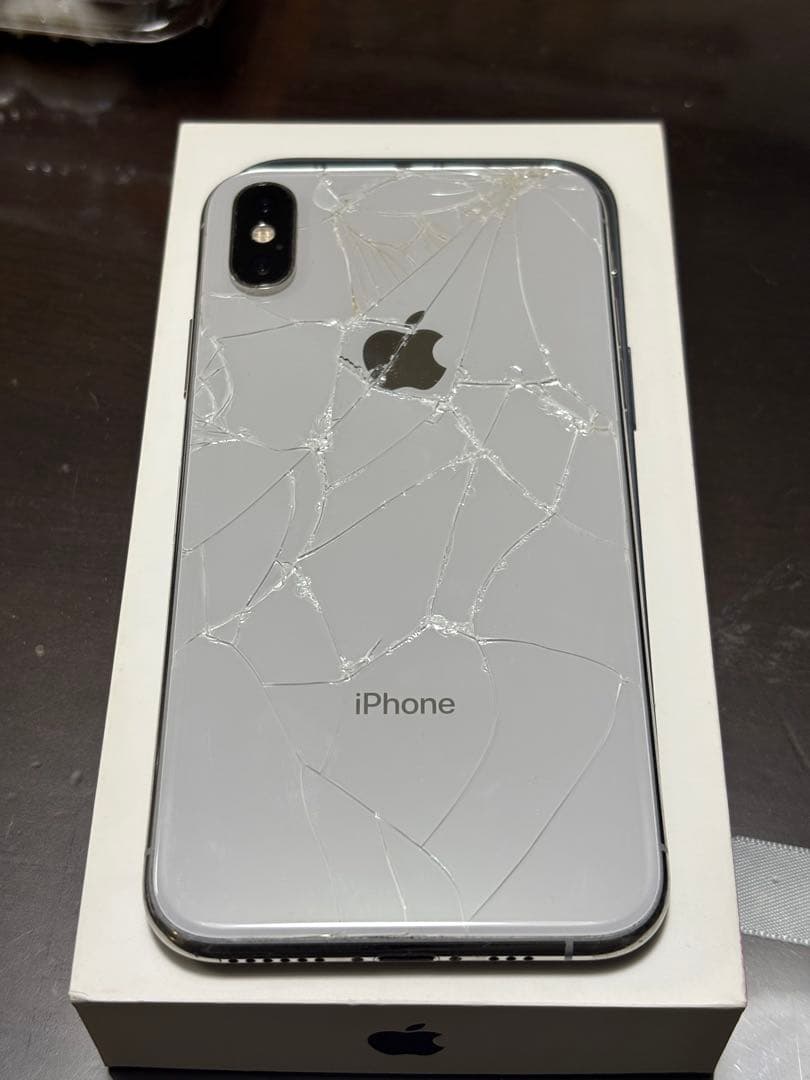 Apple iPhone XS 256GB シルバー 本体