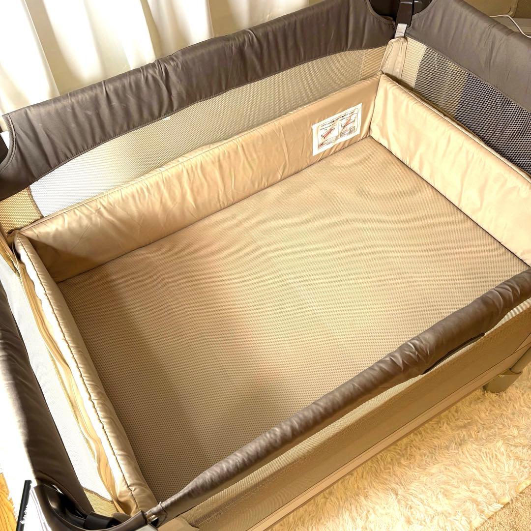 美品✨Aprica ココネルエアー 折り畳み ベビーベッド ココア 66047