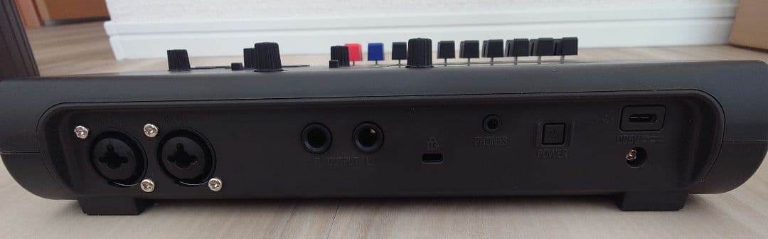 ZOOM R12 MultiTrak マルチトラックレコーダー