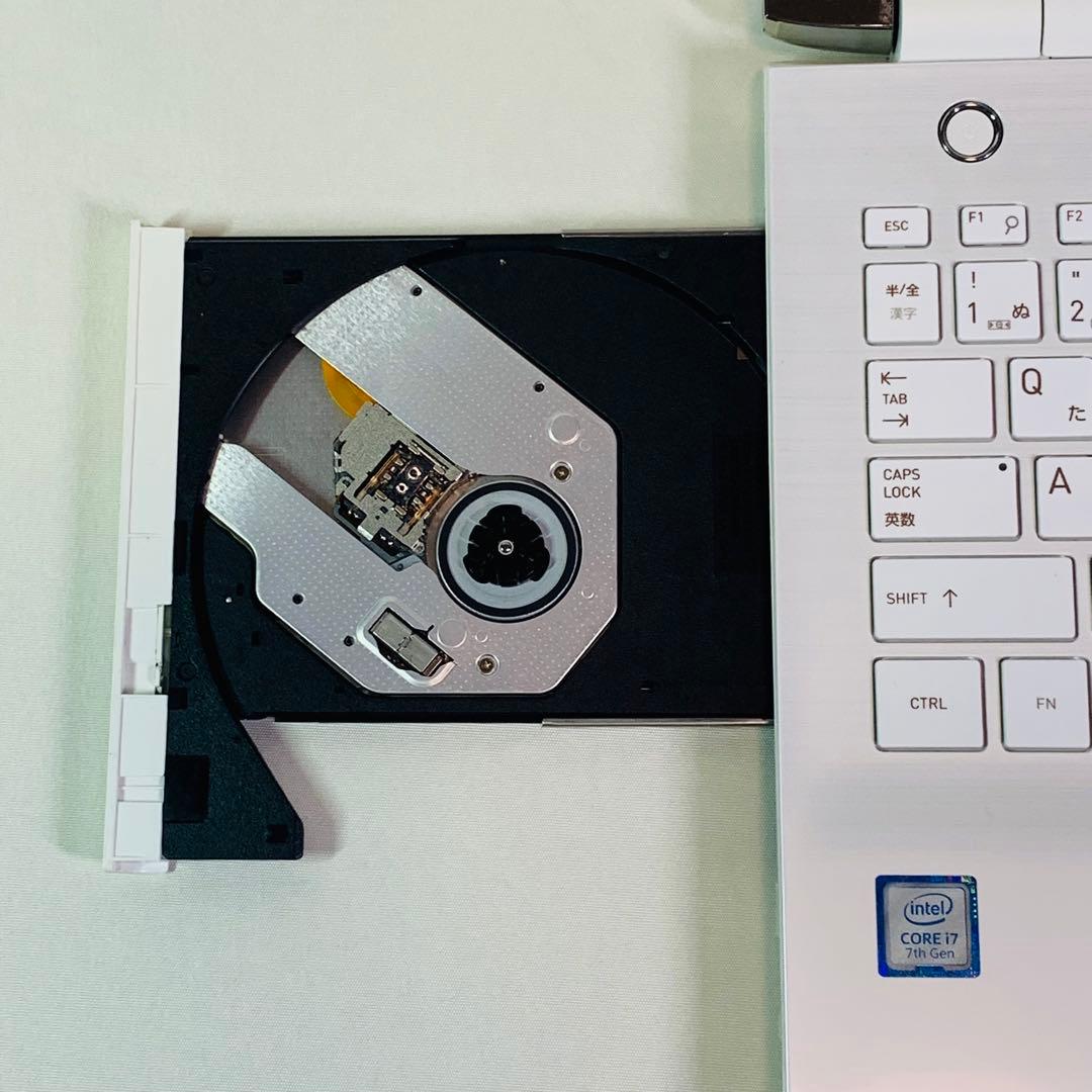 Core i7✨7500U✨7世代✨SSD256GB✨オフィス✨ノートパソコン