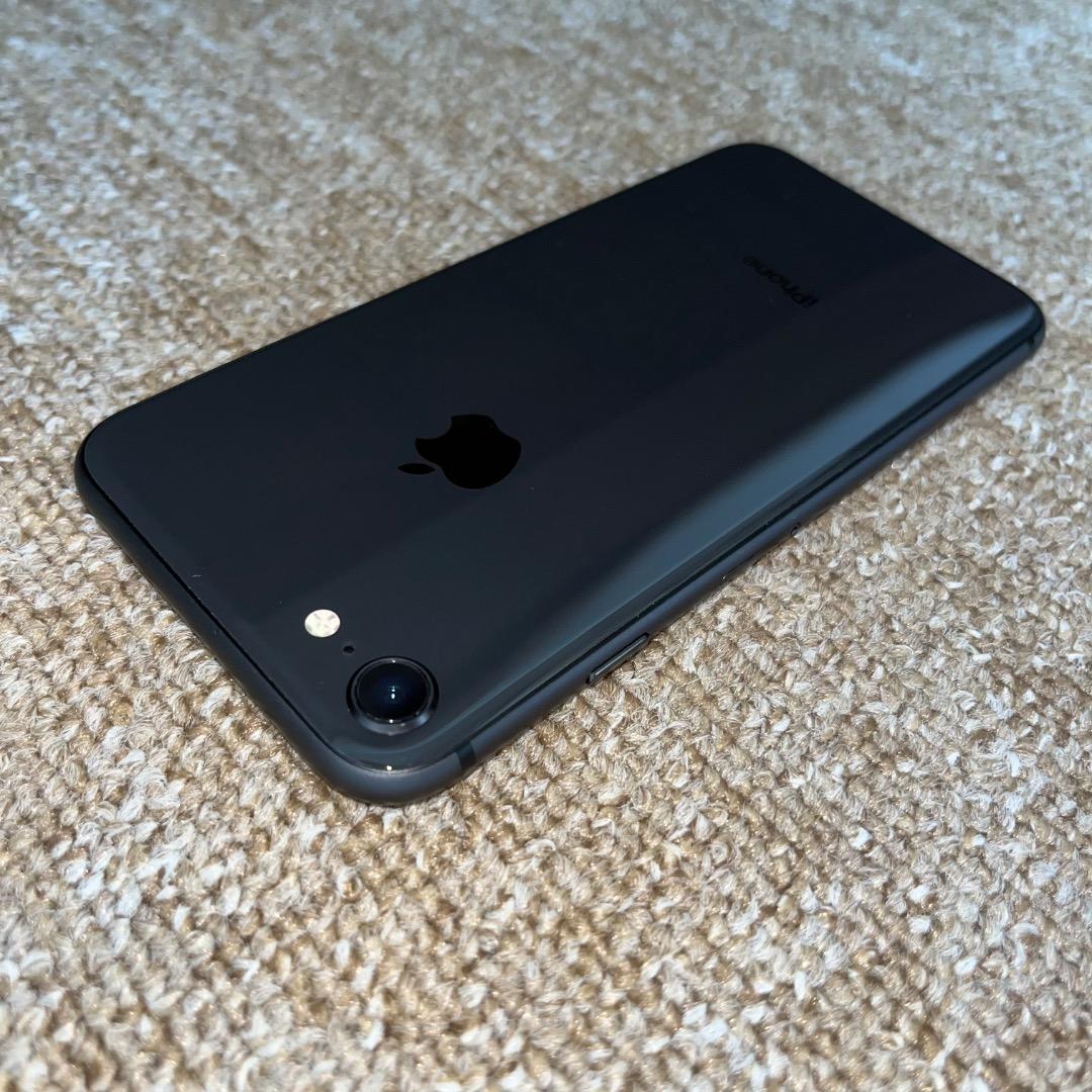 Apple iPhone 8 ブラック 本体 64GB 中古