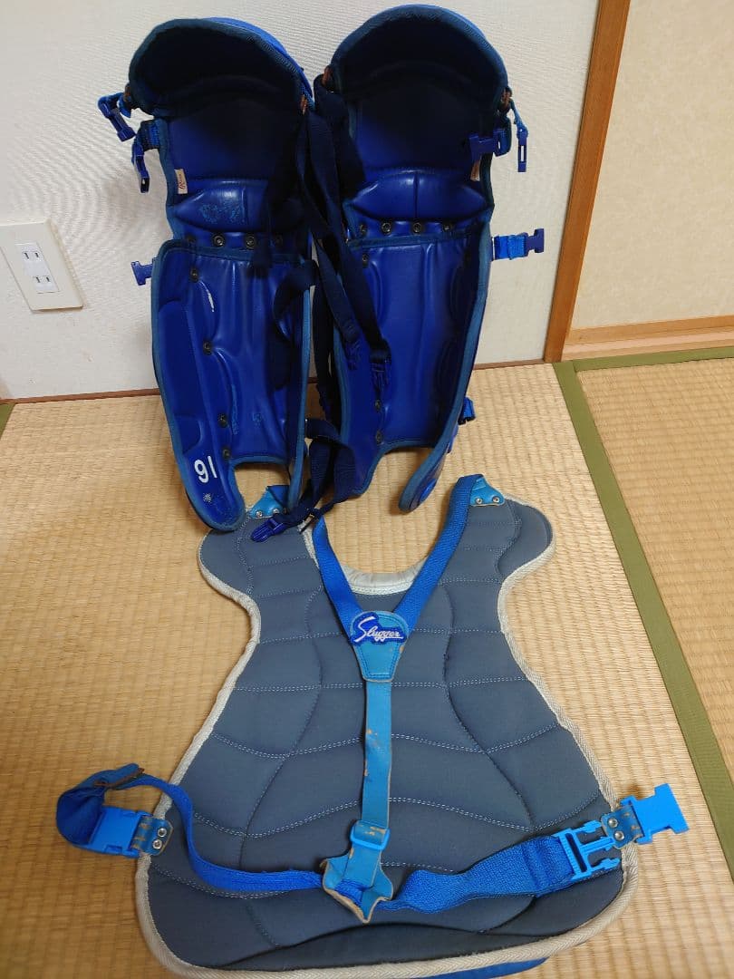 【早い者勝ち】キャッチャー 硬式用 レガース プロテクター