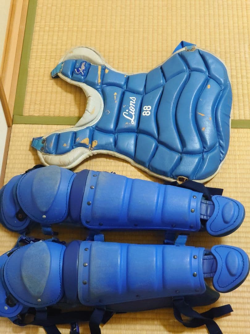 【早い者勝ち】キャッチャー 硬式用 レガース プロテクター