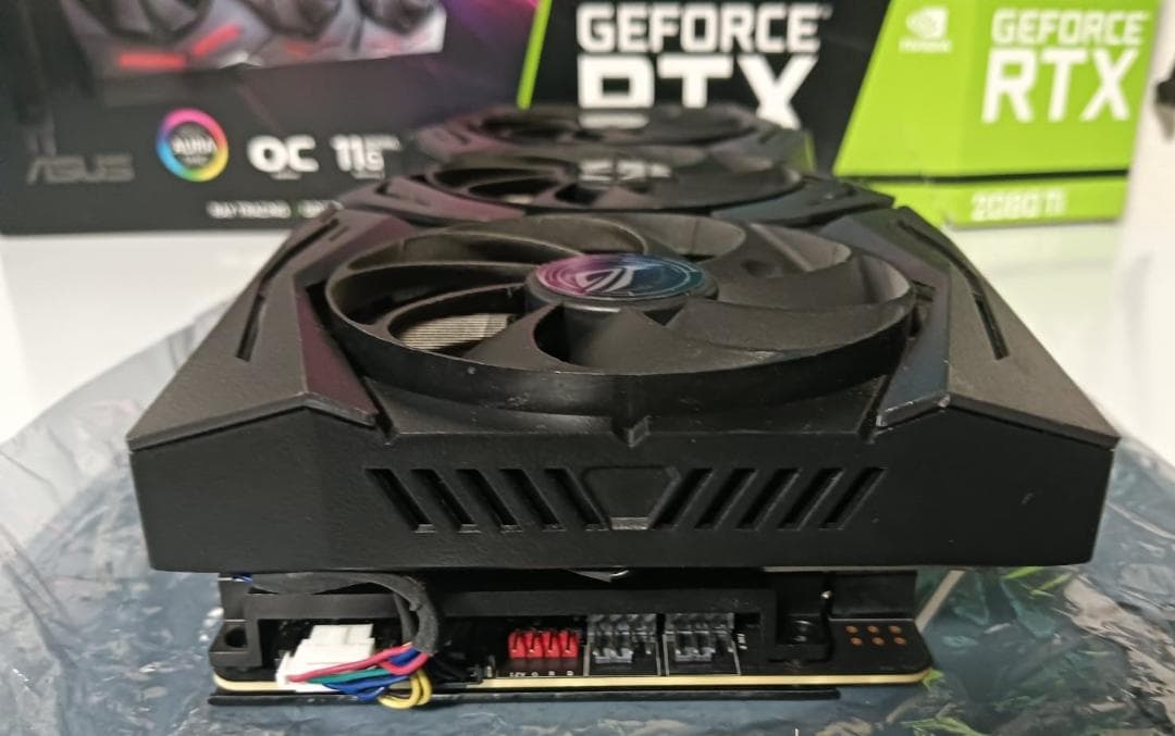 グラフィックボード・グラボ・ビデオカード ASUS ROG STRIX GeForce RTX 2080 Ti 11GB