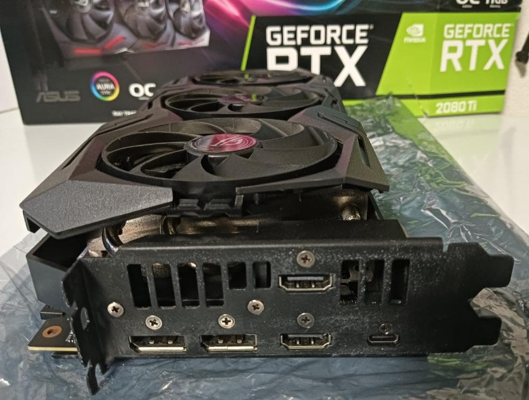 グラフィックボード・グラボ・ビデオカード ASUS ROG STRIX GeForce RTX 2080 Ti 11GB