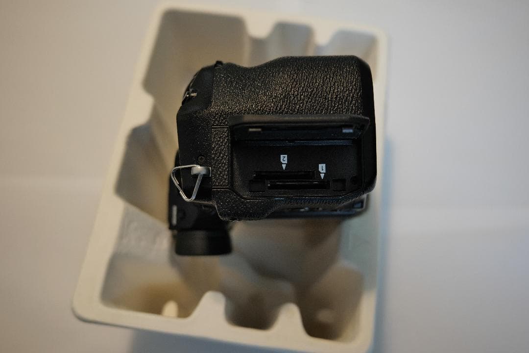 富士フィルム X-H1ボデイと縦電源グリップ キットとバッテリー4個付属(美品)