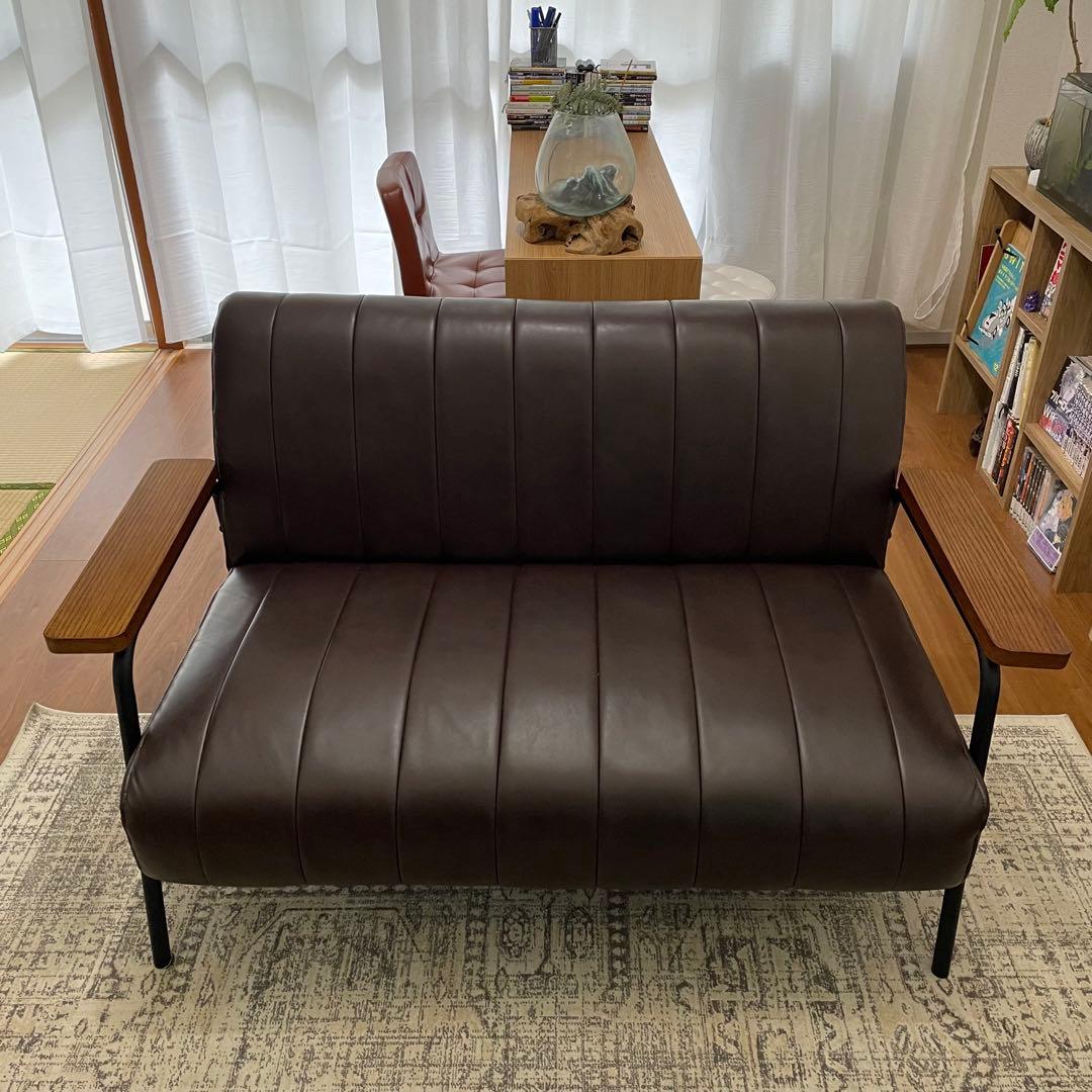 ニトリ　2人掛けソファ 合皮タイプ (ステイン2KD Nシールド DBR)