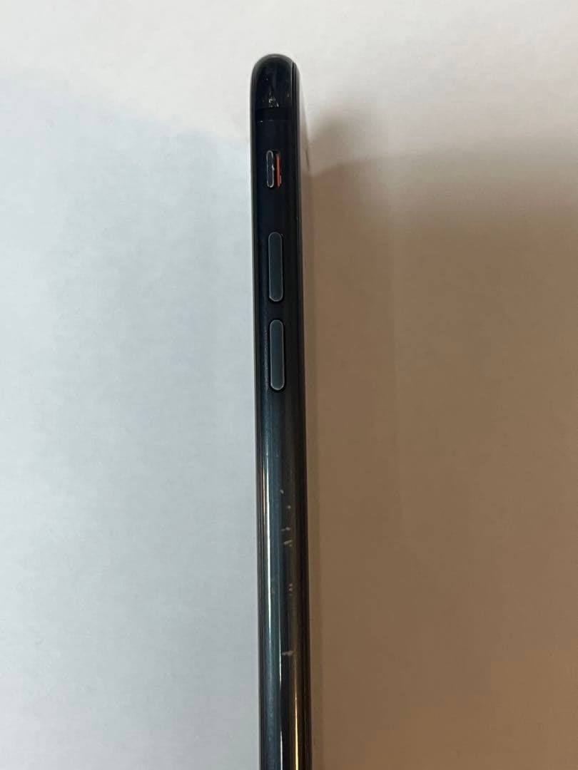 u*o様 Apple iPhone SE (第2世代) ブラック128GB