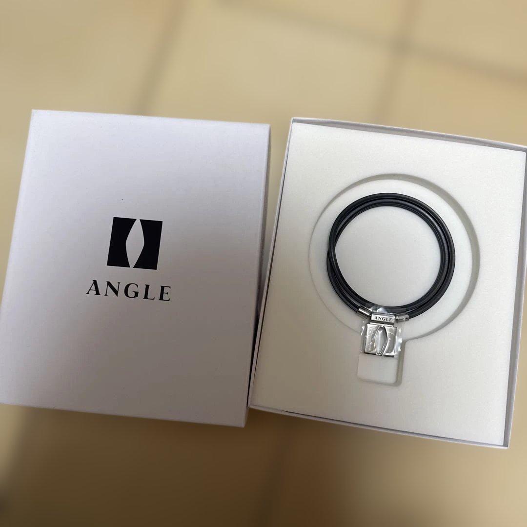 ANGLE プラチナ　Mサイズ　モデル01