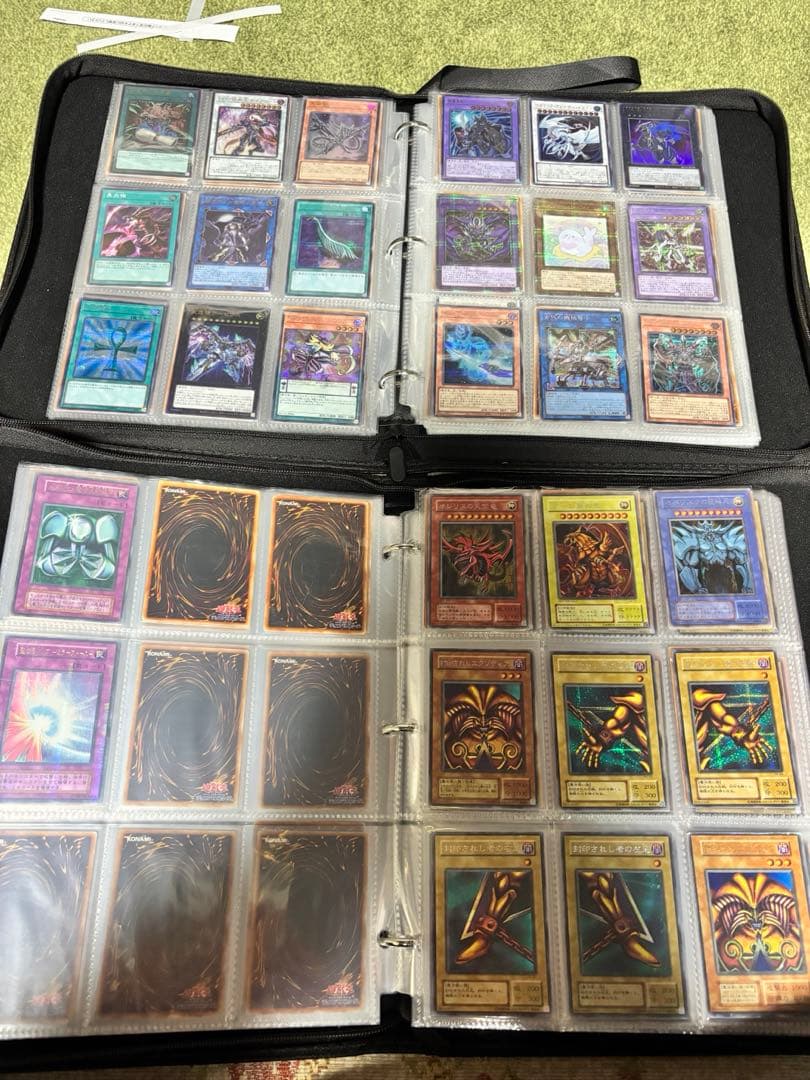 【遊戯王カード引退品】初期・レリーフ等８００枚以上　　2ファイル分　即購入大歓迎