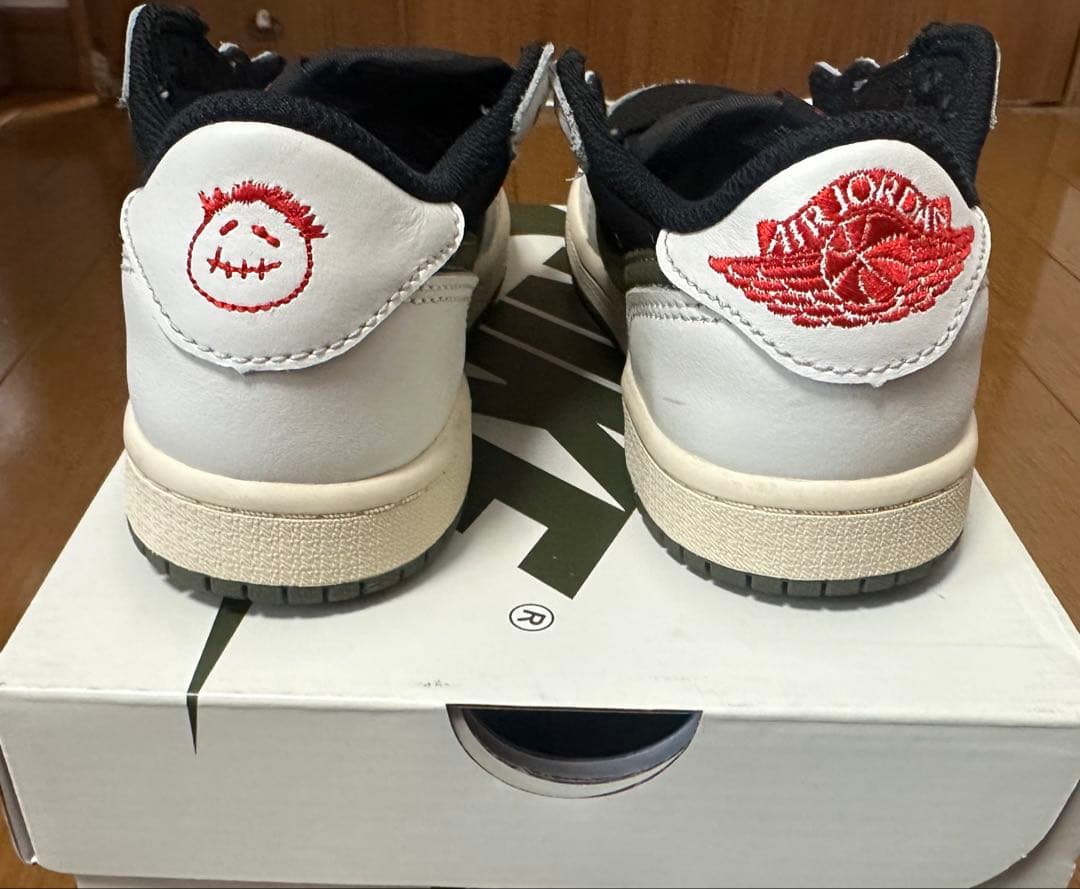 20.5㌢TravisScott×NikeJordan1 MediumOlive