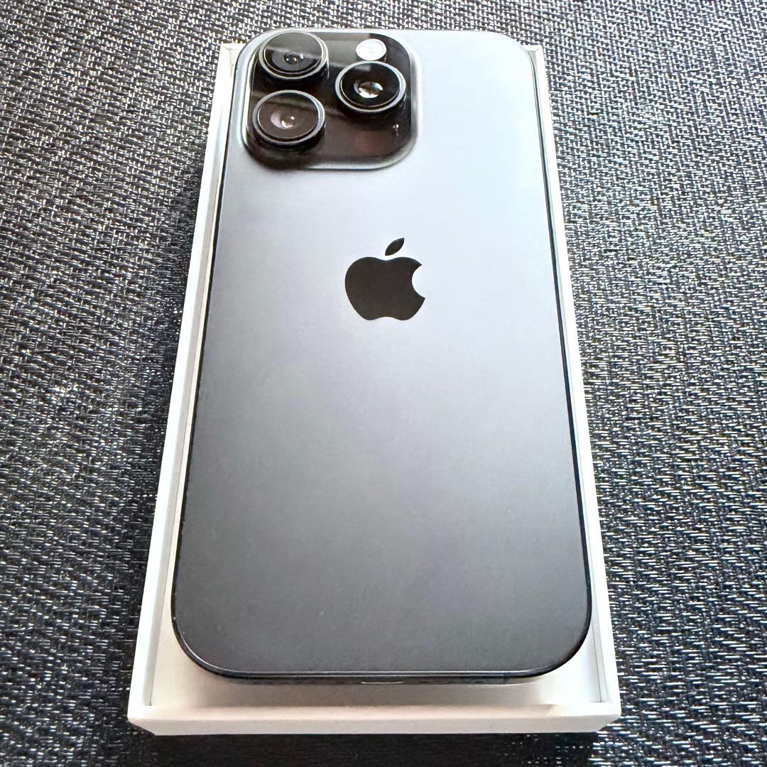 iPhone 16 Pro 512GB ブラックチタニウム 美品 箱あり