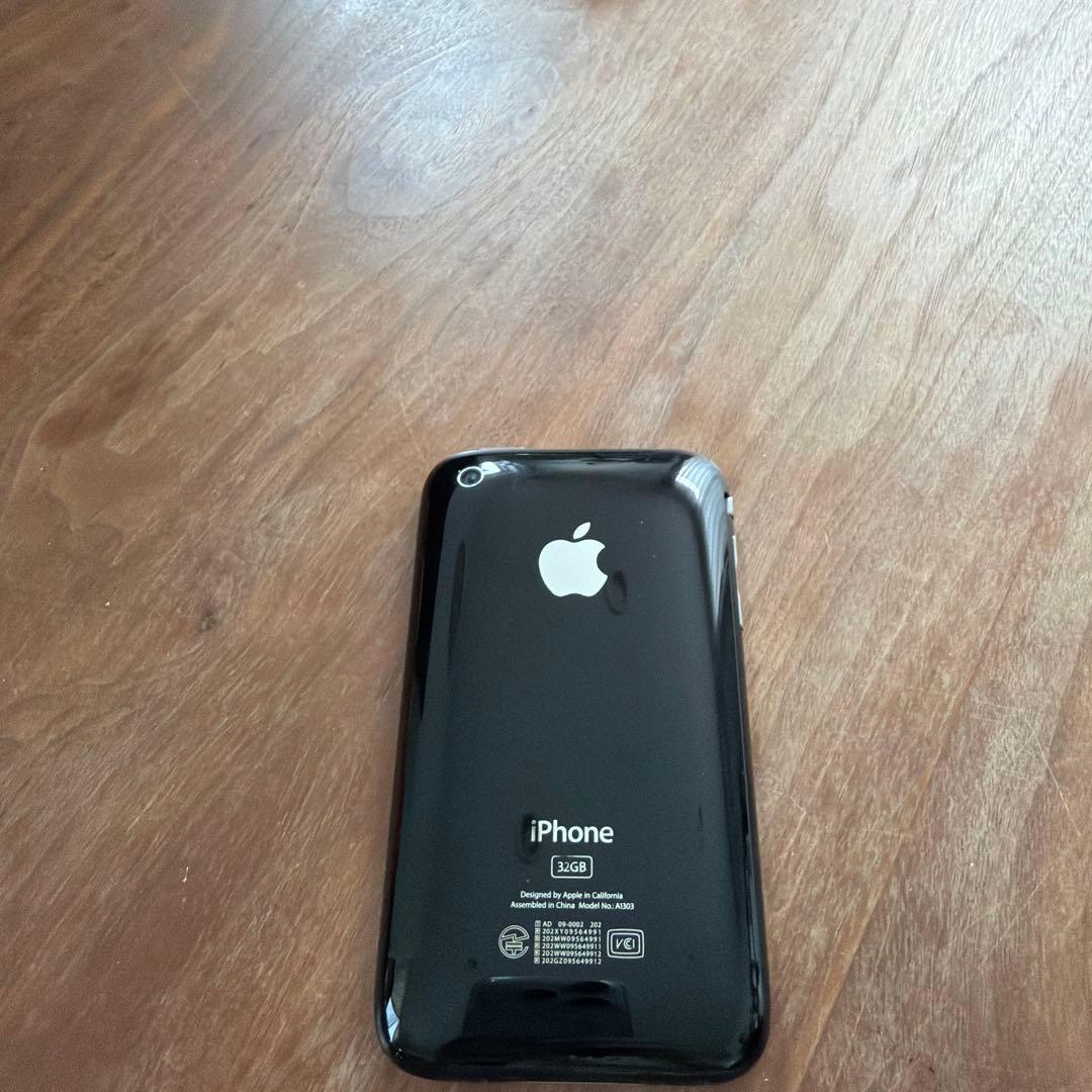 Apple iPhone 32GB ブラック