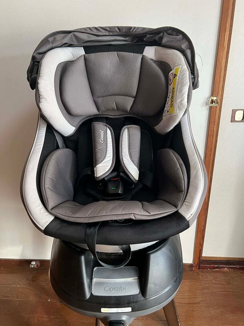あ*や様 チャイルドシート（新生児～4歳用）コンビ