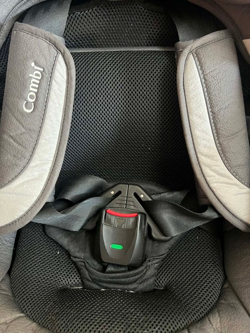 あ*や様 チャイルドシート（新生児～4歳用）コンビ